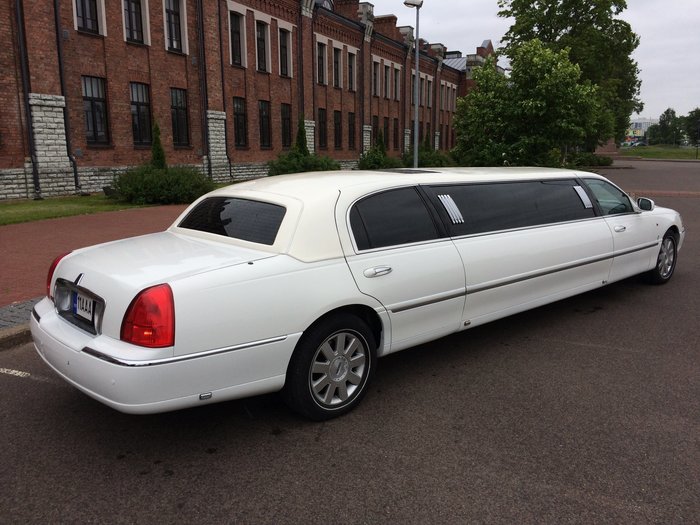 Чертёж Lincoln Town car лимузин